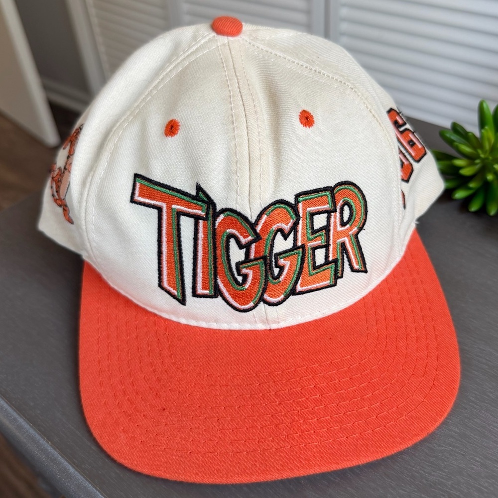 Vintage Disney Tigger Embroidered Spell Out Cap Hat Snap Back